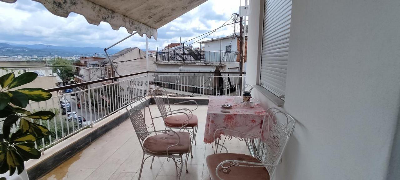 σπίτι στην πόλη κοντά στην λίμνη * Arta